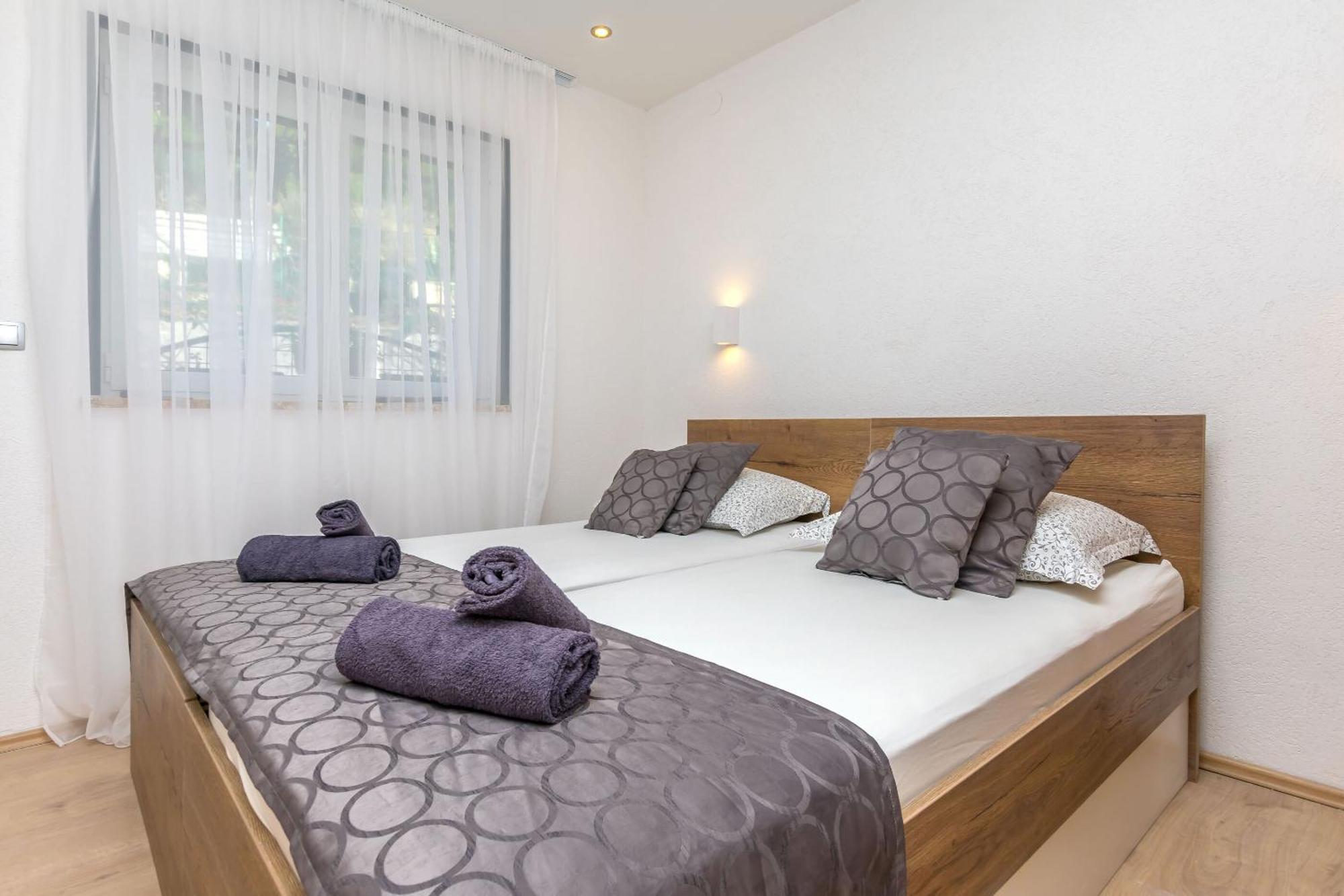 Apartments Mladen Duce Exterior photo